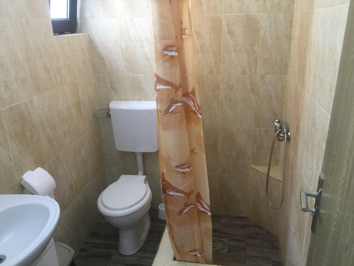 ホテル Laubert Călimăneşti エクステリア 写真